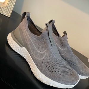 Barely worn Nike epic react grey sneakers